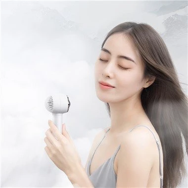 F23 Mini praktický ventilátor